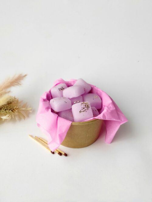wax melts dentro de una caja de cartón redonda. Hechos a mano. BJ Candle Studio